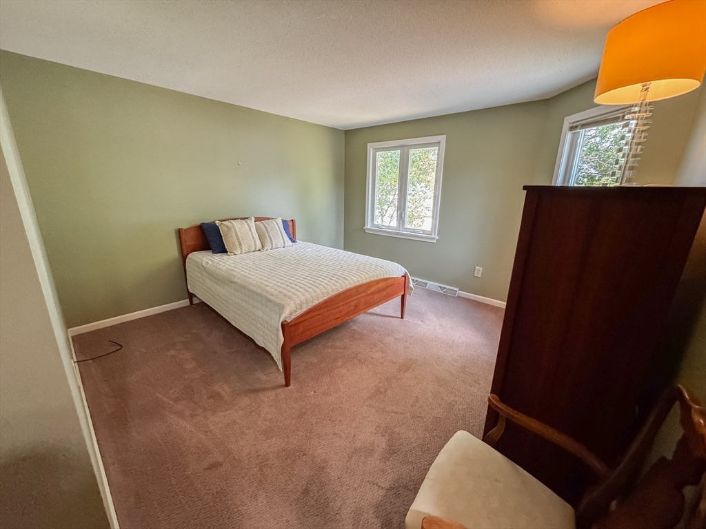 19 McIntosh Drive, Unit 19 Amherst, MA 01002 - Photo 23 of 33