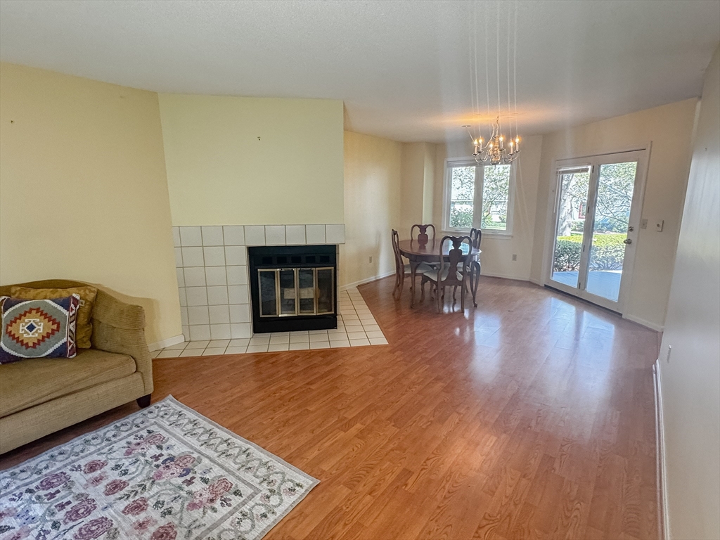 19 McIntosh Drive, Unit 19 Amherst, MA 01002 - Photo 10 of 33