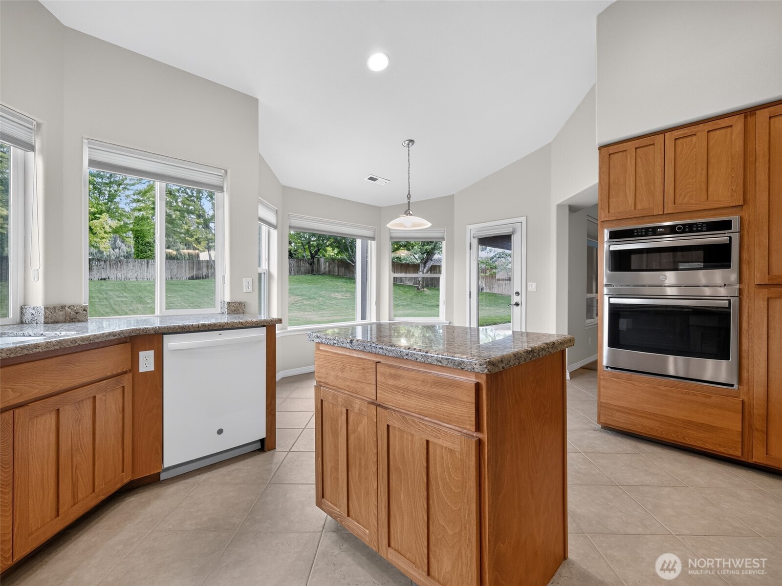 361 Rachel Road Kennewick, WA 99338 - Photo 11 of 39