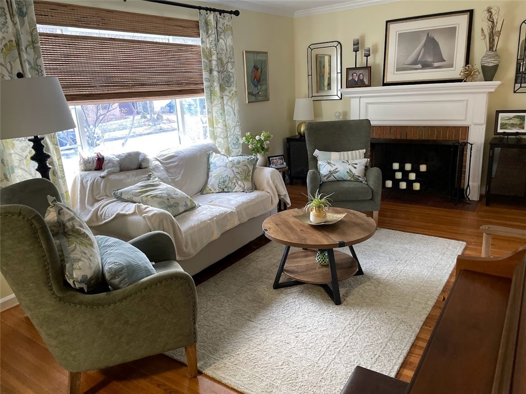 50 Greenview Drive Rochester, NY 14620 - Photo 17 of 25 Living Room