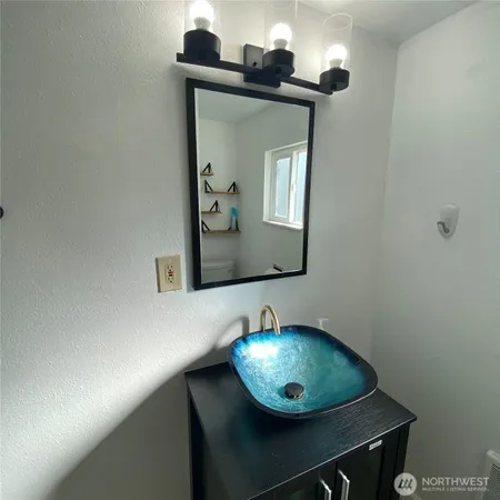 $1,800 | 2716 Sylvan Drive West, University Place, WA 98466