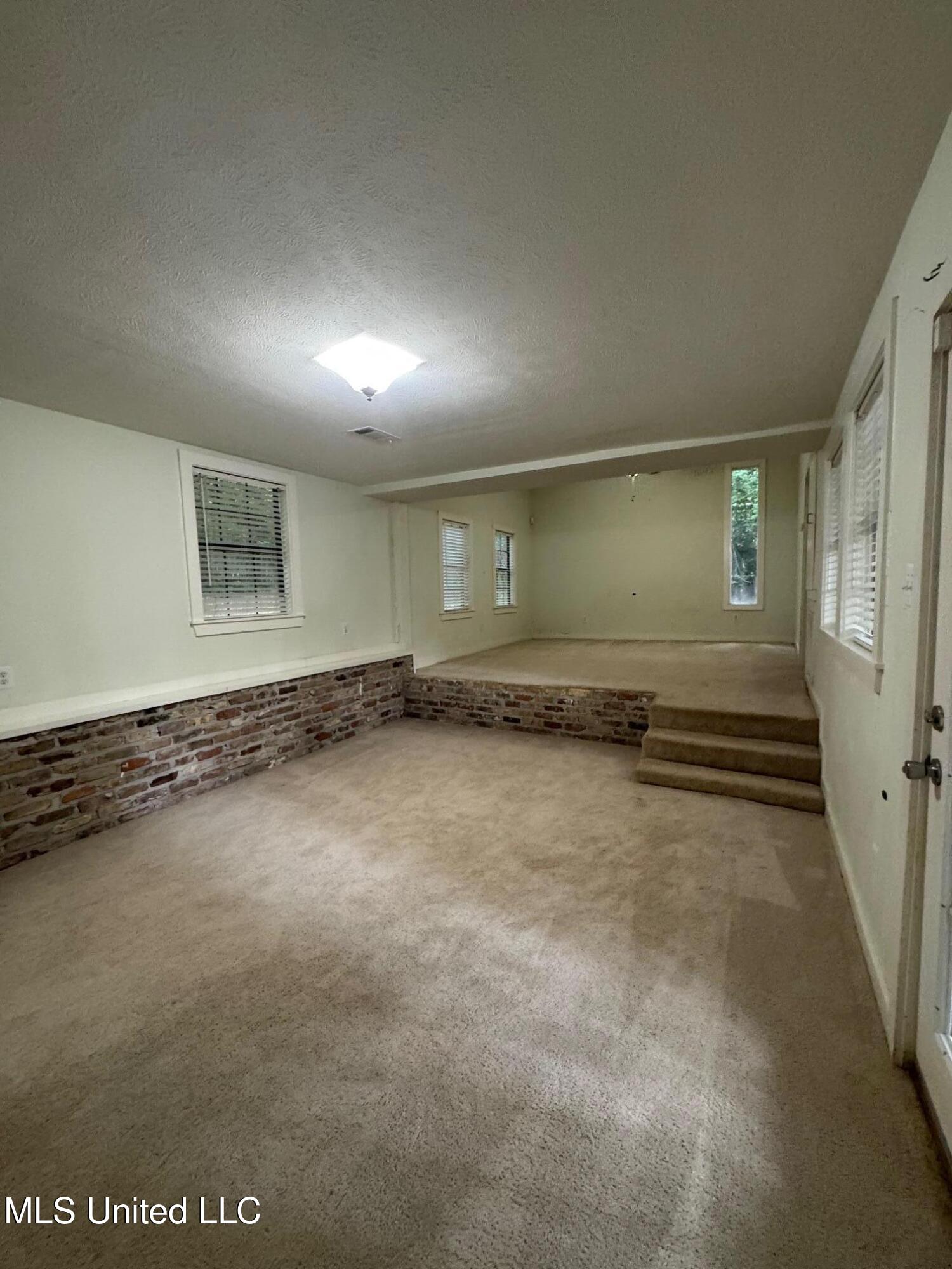 1415 Winchester Street Jackson, MS 39211 - Photo 33 of 44 IMG_4757