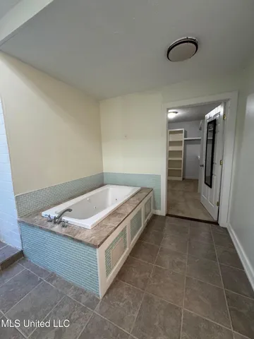 $179,900 | 1415 Winchester Street, Jackson, MS 39211