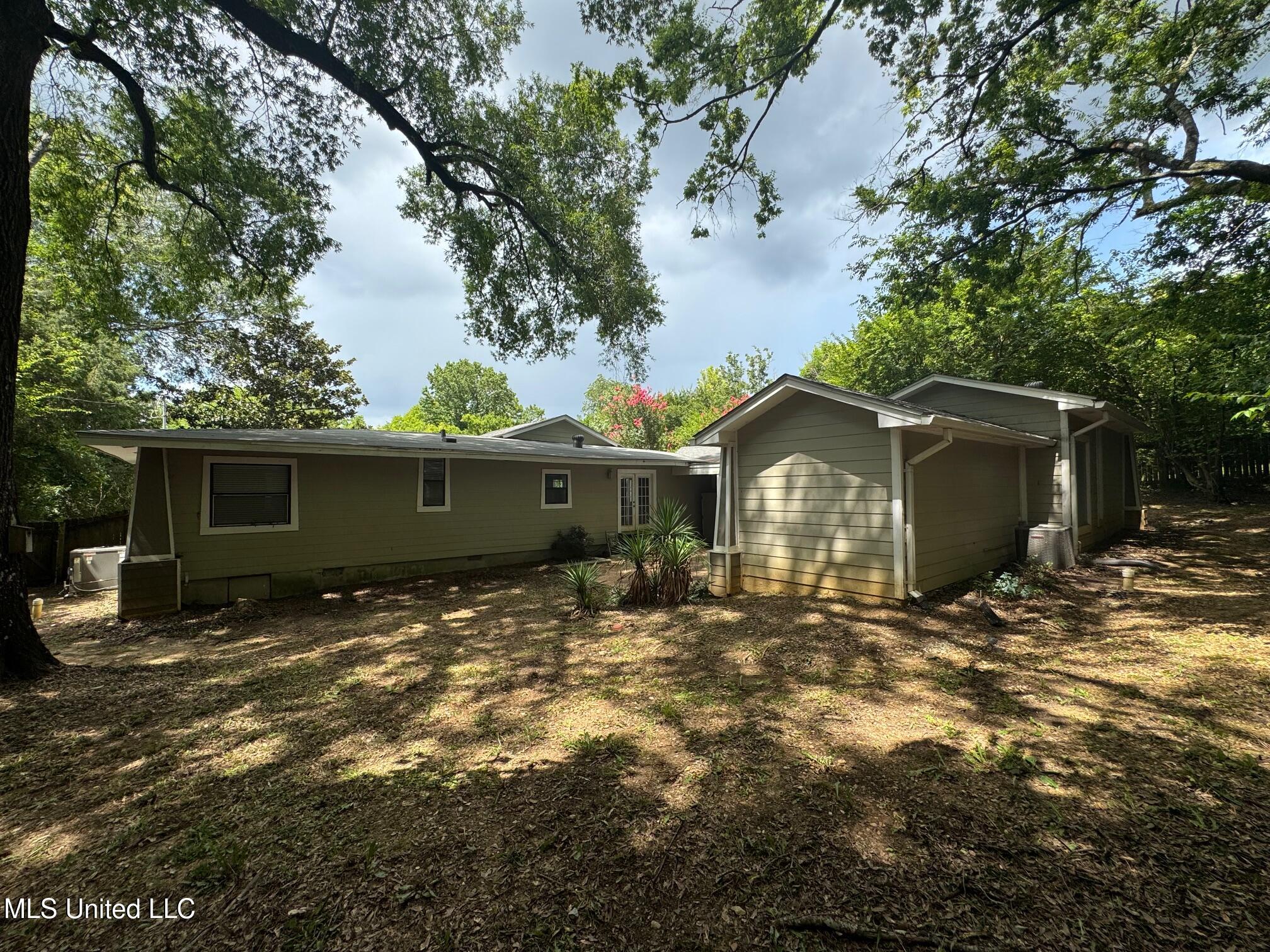 1415 Winchester Street Jackson, MS 39211 - Photo 44 of 44 IMG_4725