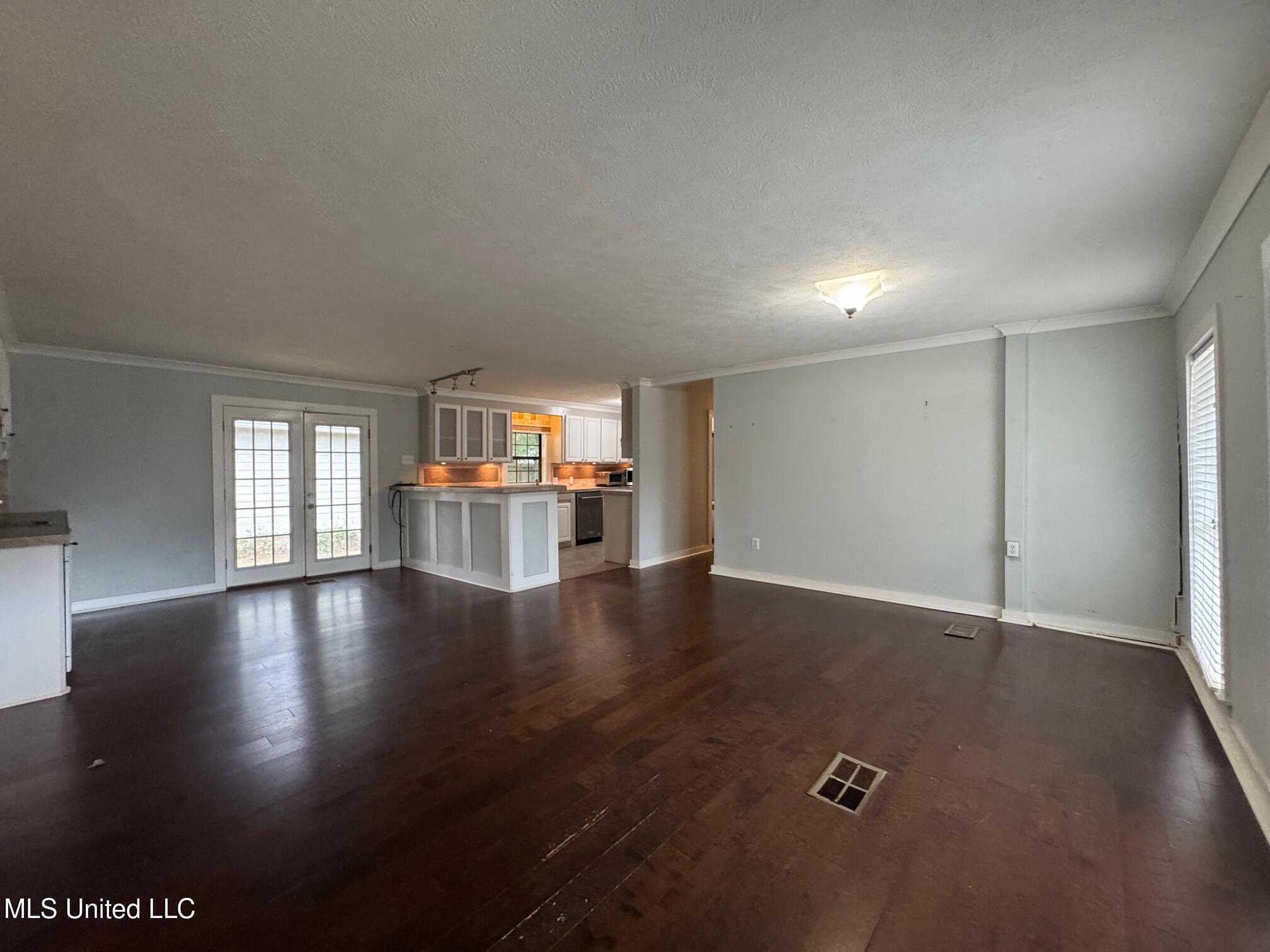 1415 Winchester Street Jackson, MS 39211 - Photo 5 of 44 IMG_4728