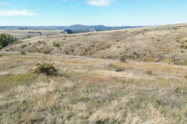 $325,000 | 10990 South Fruit Street, Spokane, WA 99223