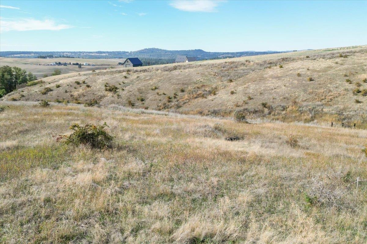 10990 South Fruit Street Spokane, WA 99223 - Photo 15 of 24