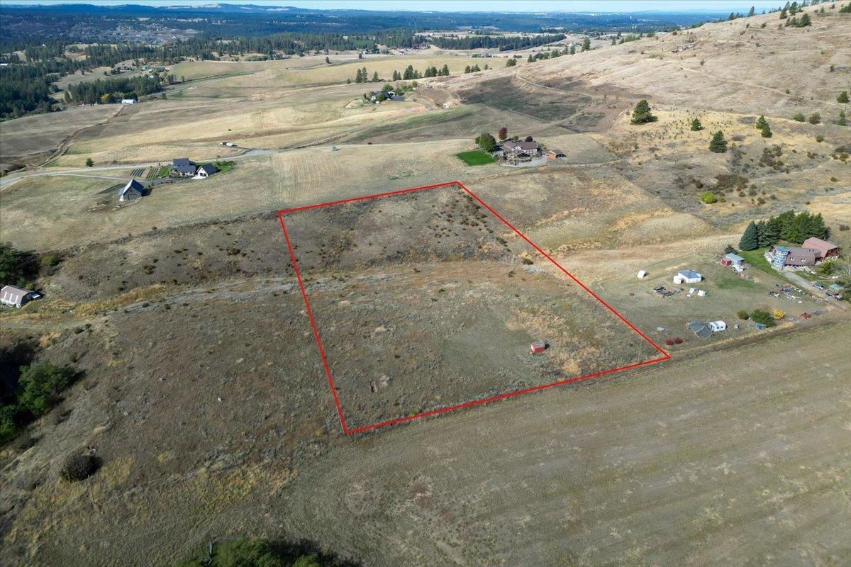 10990 South Fruit Street Spokane, WA 99223 - Photo 6 of 24