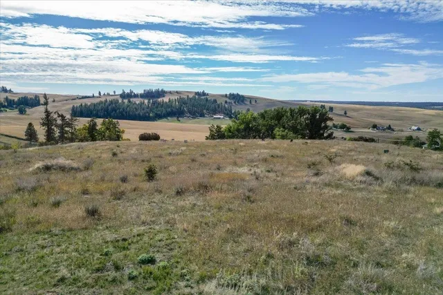 $325,000 | 10990 South Fruit Street, Spokane, WA 99223