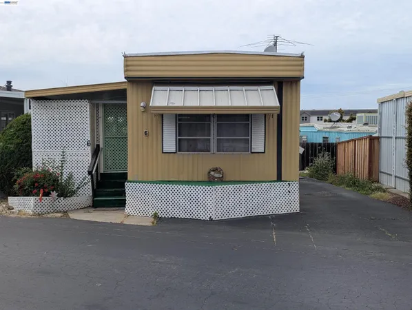 $74,500 | 3913 Castro Valley Boulevard, Unit 6, Castro Valley, CA 94546