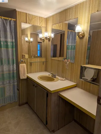 $74,500 | 3913 Castro Valley Boulevard, Unit 6, Castro Valley, CA 94546