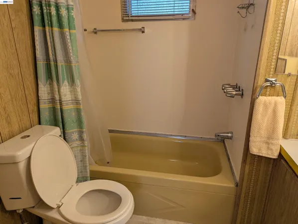 $74,500 | 3913 Castro Valley Boulevard, Unit 6, Castro Valley, CA 94546
