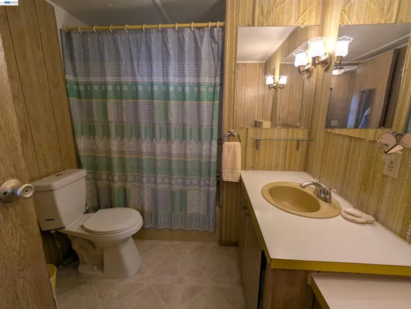 $74,500 | 3913 Castro Valley Boulevard, Unit 6, Castro Valley, CA 94546