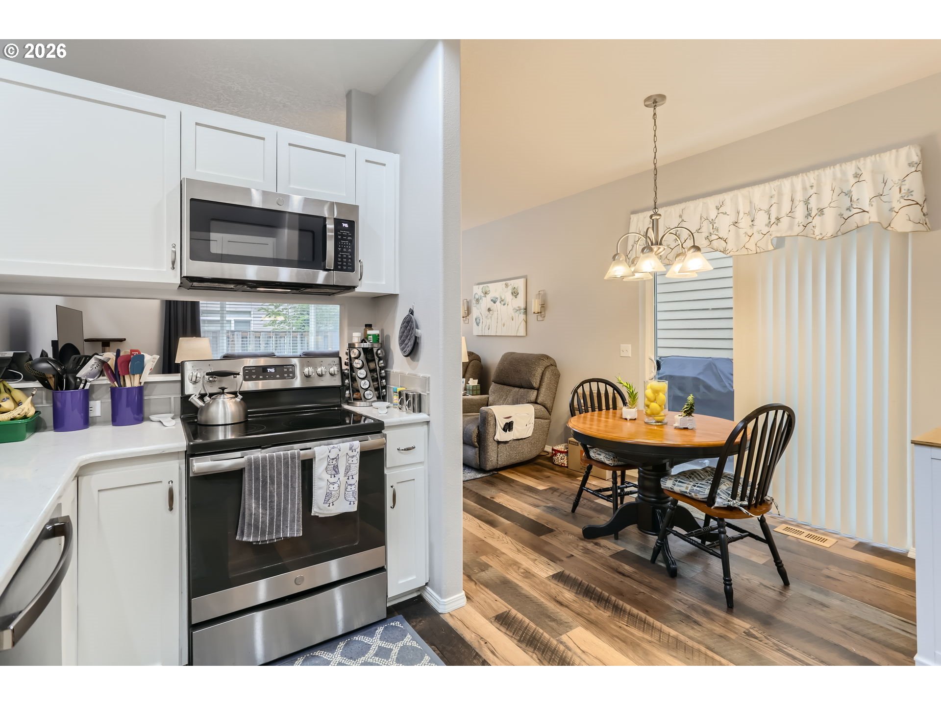 20607 Southwest Rosemount Street Beaverton, OR 97078 - Photo 11 of 27 Kitchen