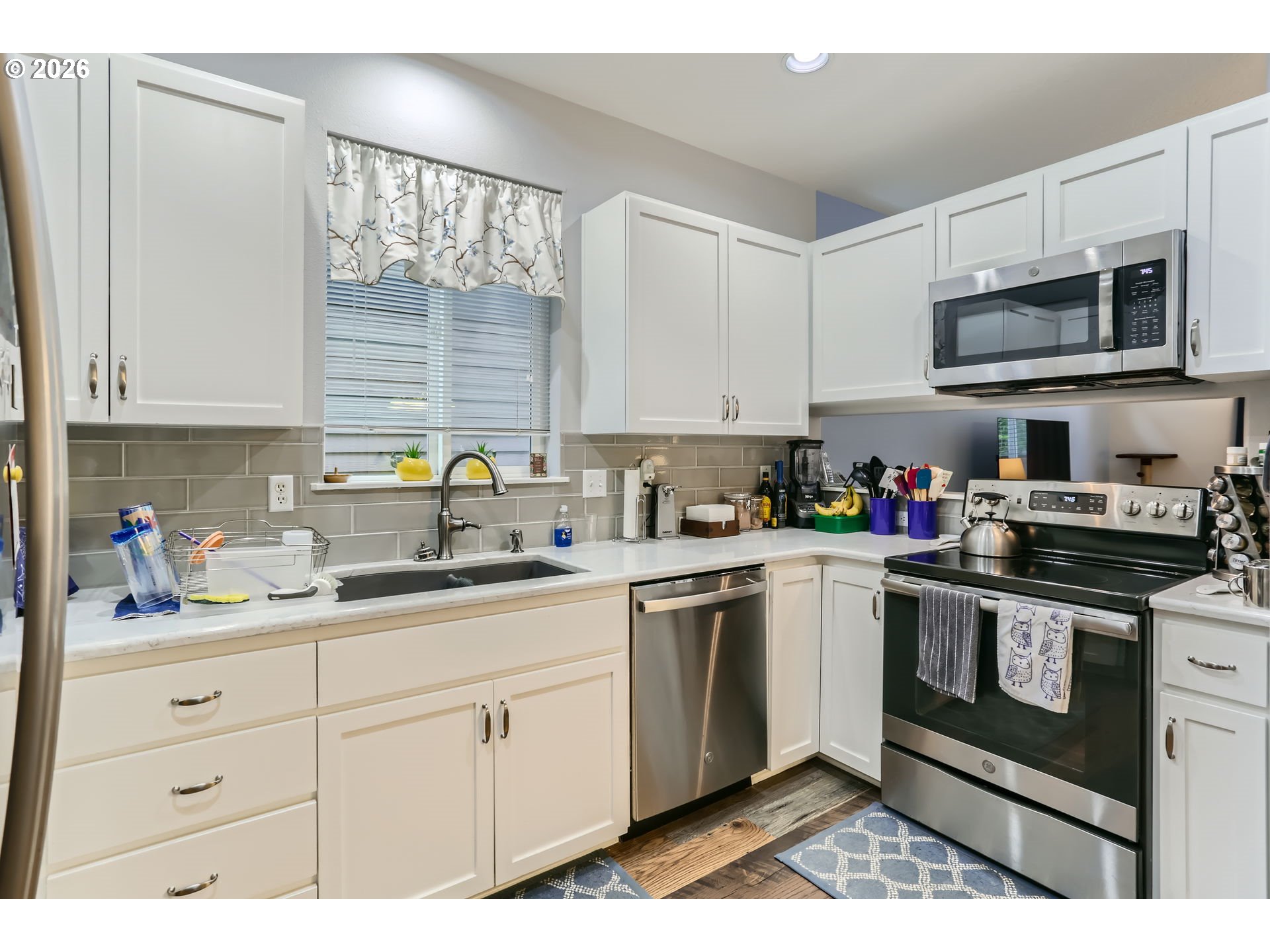 20607 Southwest Rosemount Street Beaverton, OR 97078 - Photo 10 of 27 Kitchen/Dining Room
