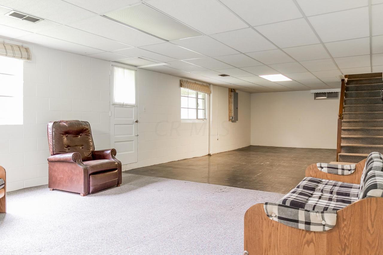 1795 Nelson Road Lancaster, OH 43130 - Photo 9 of 12 Gallery Image 9