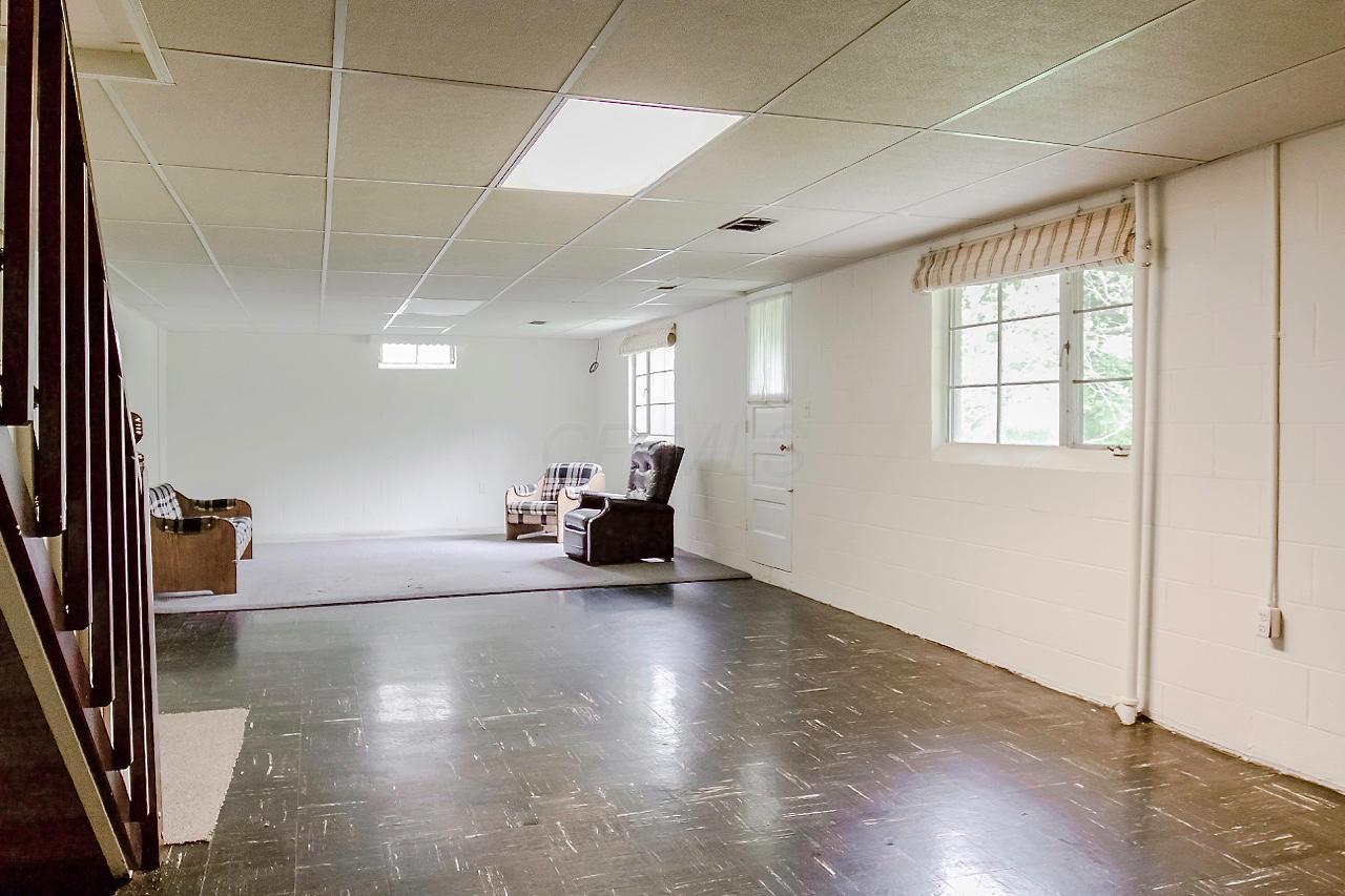 1795 Nelson Road Lancaster, OH 43130 - Photo 10 of 12 Gallery Image 10