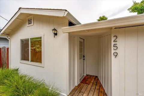 $699,000 | 259 West MacArthur Street, Sonoma, CA 95476