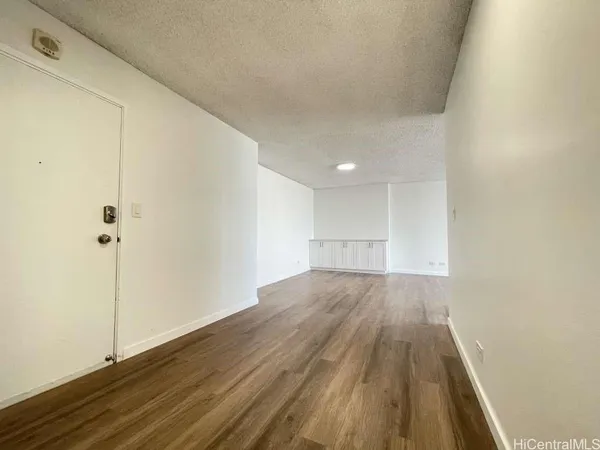 $2,800 | 920 Ward Avenue, Unit 16E, Honolulu, HI 96814
