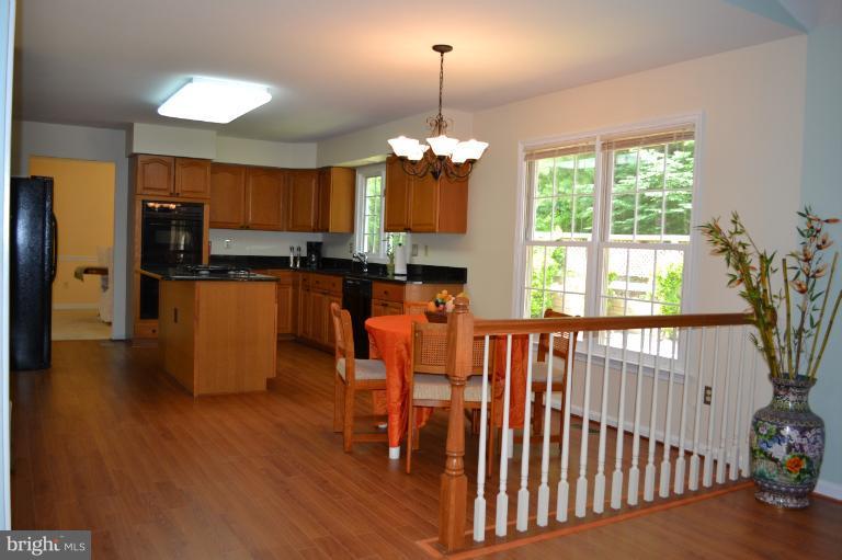 8123 Ridge Creek Way Springfield, VA 22153 - Photo 12 of 20 Kitchen