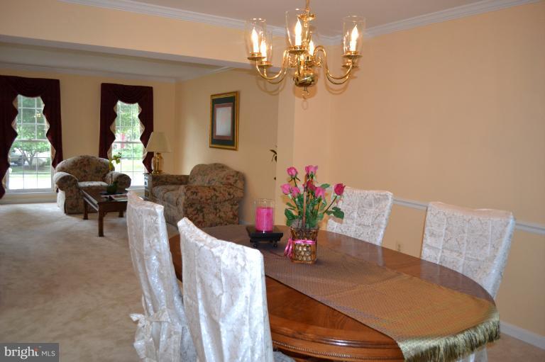 8123 Ridge Creek Way Springfield, VA 22153 - Photo 6 of 20 Dining Room