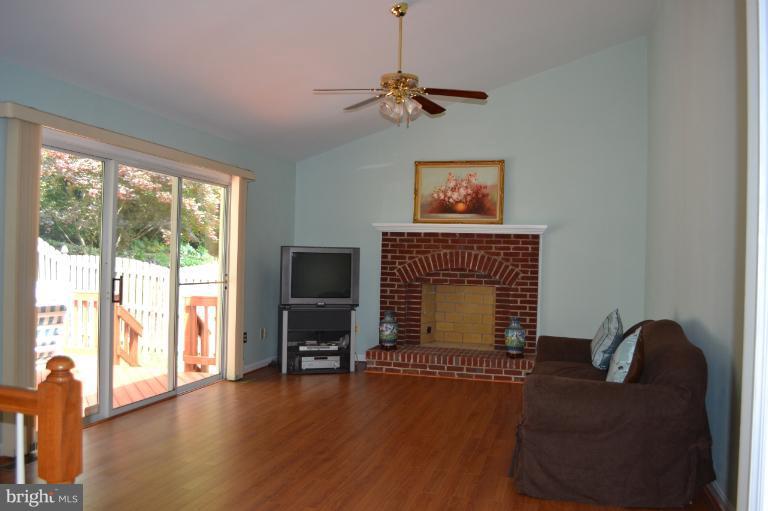 8123 Ridge Creek Way Springfield, VA 22153 - Photo 7 of 20 Family Room