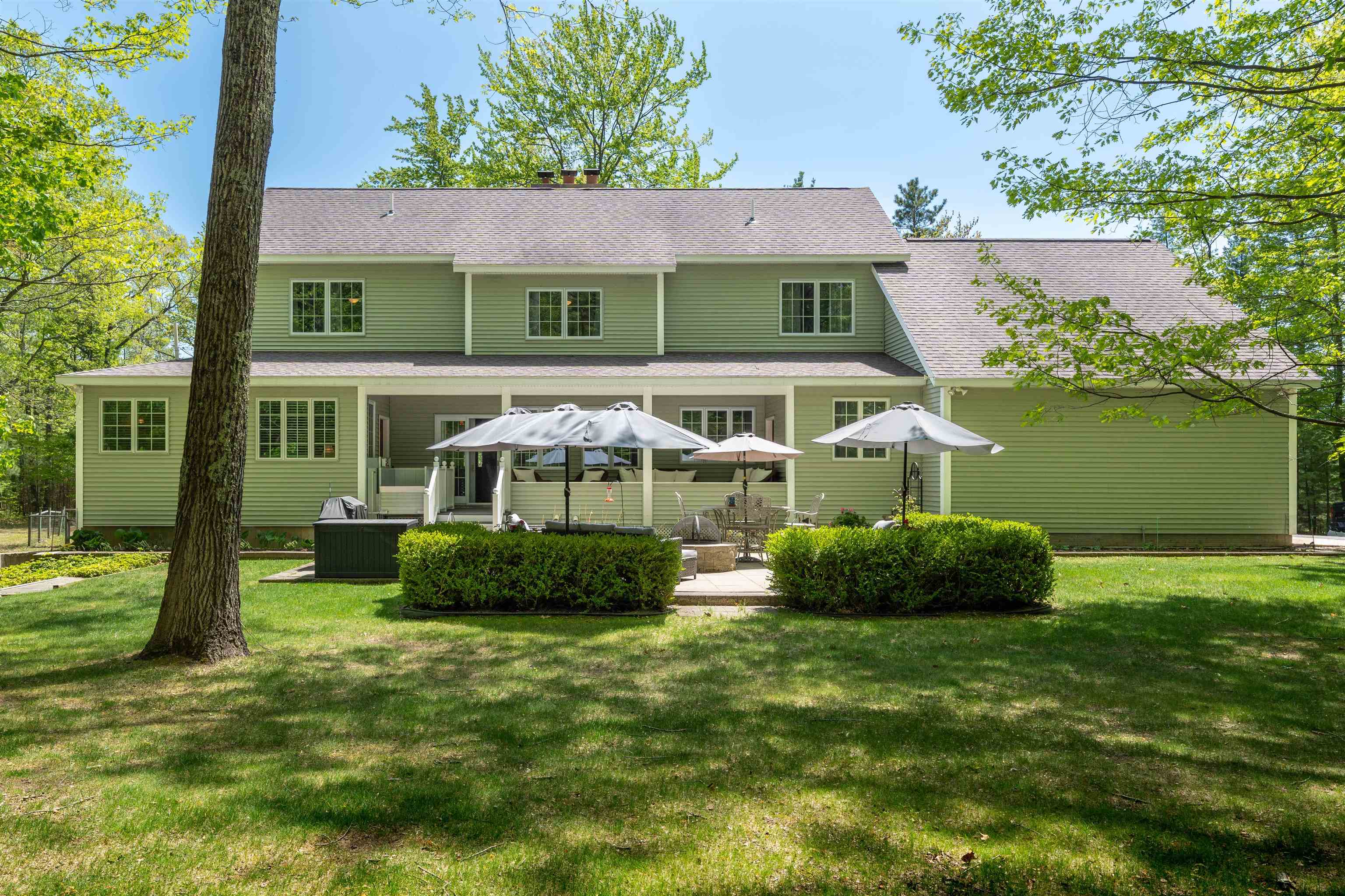 8745 Wheeler Oaks Road Williamsburg, MI 49690 - Photo 5 of 58 1946223-c4e0f7f6-149e-48c6-ba4b-d7b4e0eccd8f.JPG