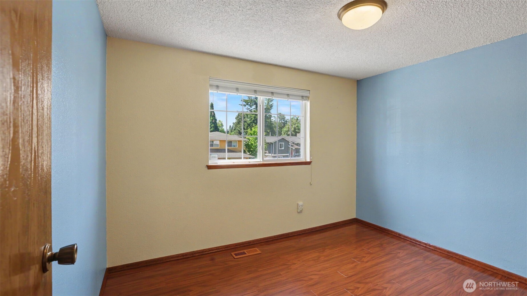 3208 Southeast 19th Court Renton, WA 98058 - Photo 12 of 35 Gallery Image 12
