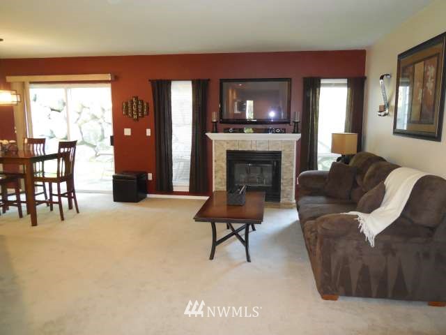 23125 15th Avenue Southeast, Unit F2 Bothell, WA 98021 - Photo 4 of 21 Gallery Image 4