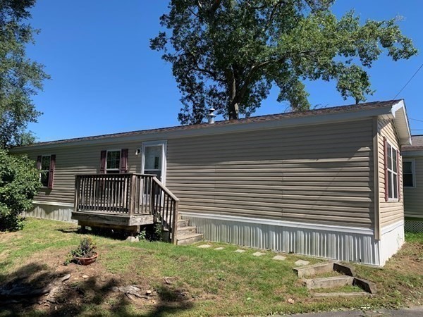 557 Southwest Cutoff, Unit 87 Worcester, MA 01607 - Photo 2 of 15