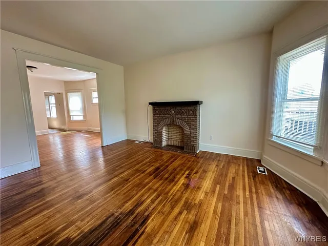 $1,400 | 127 Hayden Street, Buffalo, NY 14210