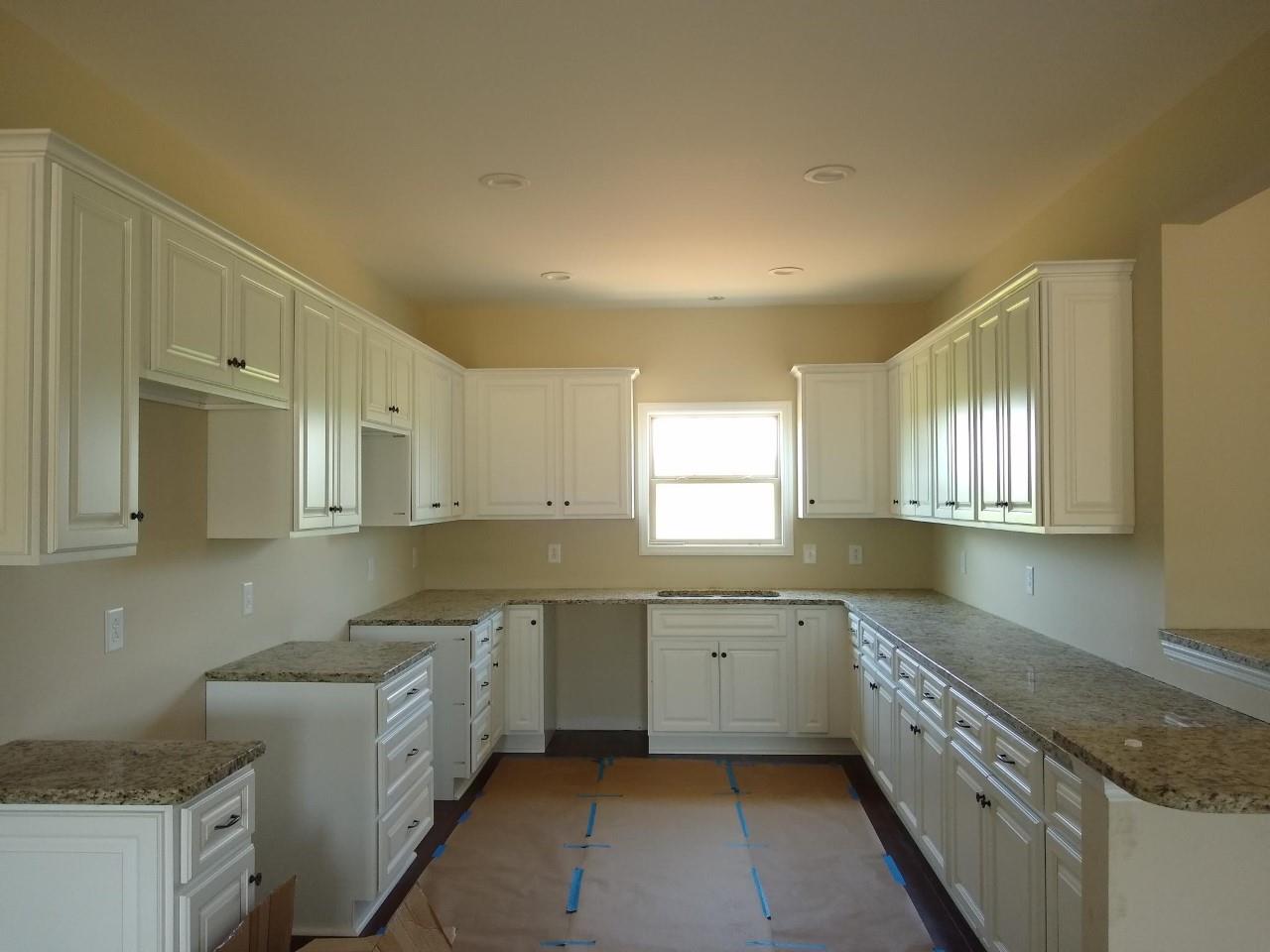 4926 Thick Road Chapel Hill, TN 37034 - Photo 7 of 17 large kitchen with granite