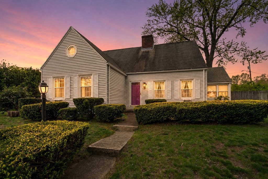 39 Pleasant Street Holyoke, MA 01040 - Photo 1 of 29