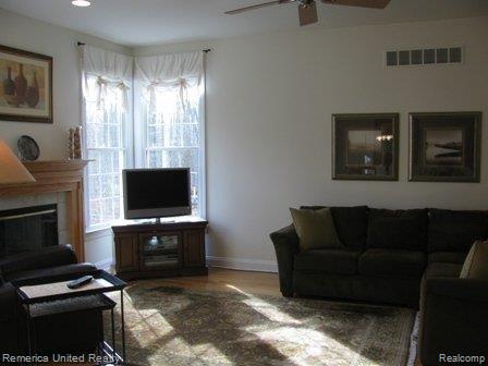 49671 Timber Trail, Unit 11 Novi, MI 48374 - Photo 13 of 24 Family Room