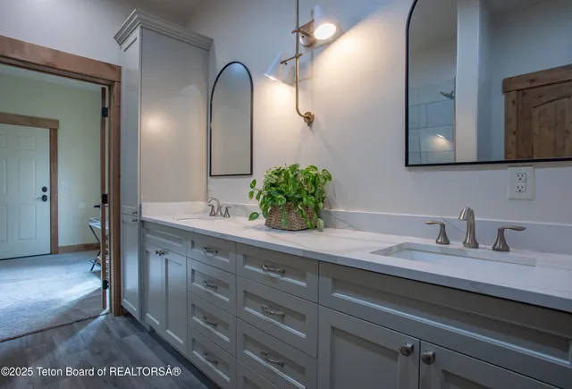 $1,895,000 | 321 Western Sky Drive, Etna, WY 83118