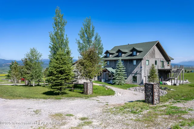 $1,895,000 | 321 Western Sky Drive, Etna, WY 83118