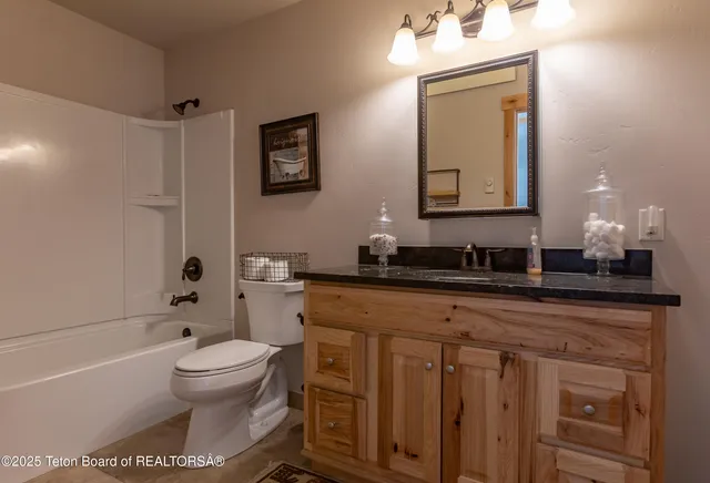 $1,895,000 | 321 Western Sky Drive, Etna, WY 83118