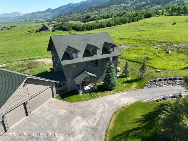 $1,895,000 | 321 Western Sky Drive, Etna, WY 83118