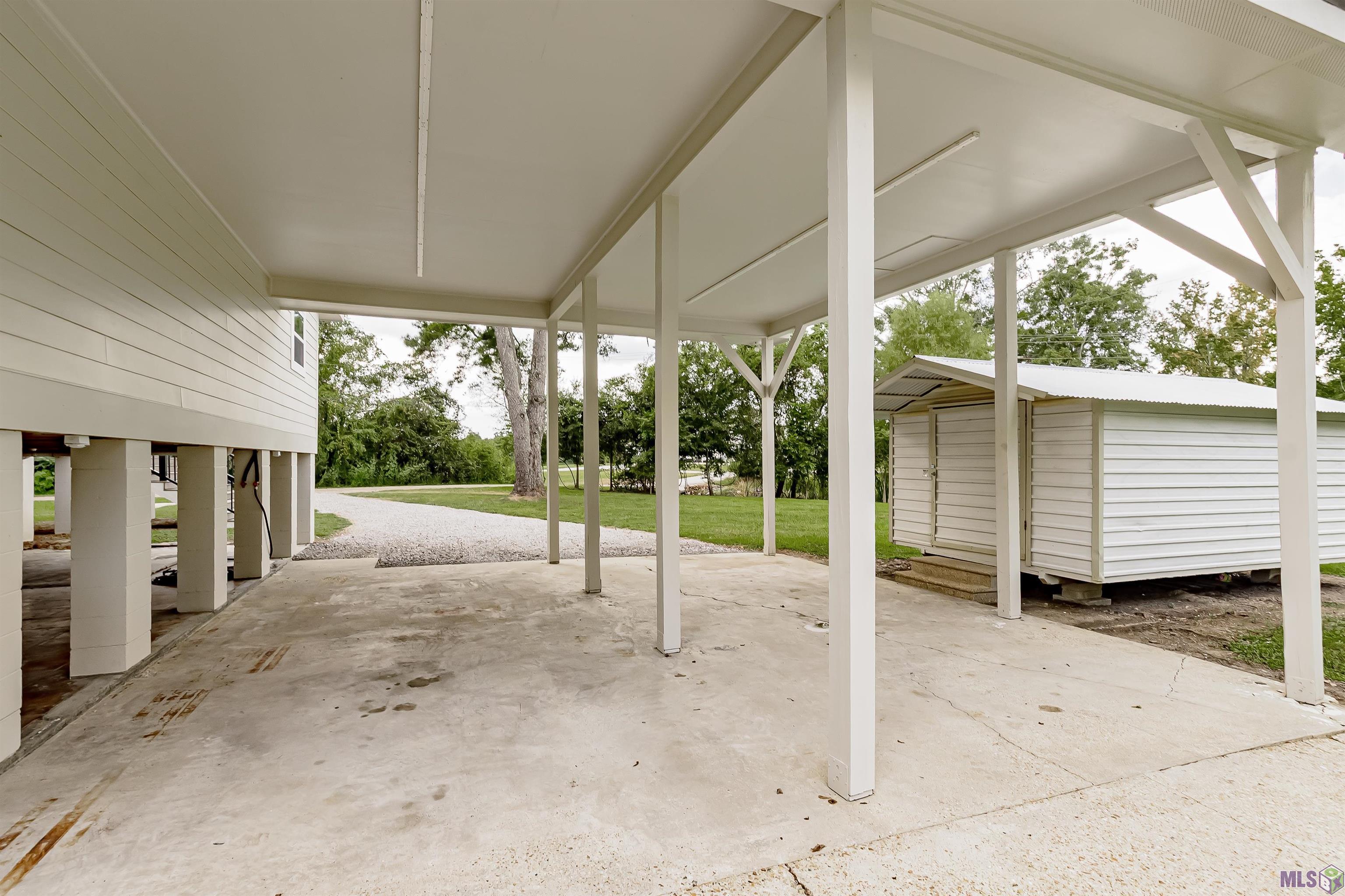 11233 Stringer Bridge Road St. Amant, LA 70774 - Photo 13 of 24