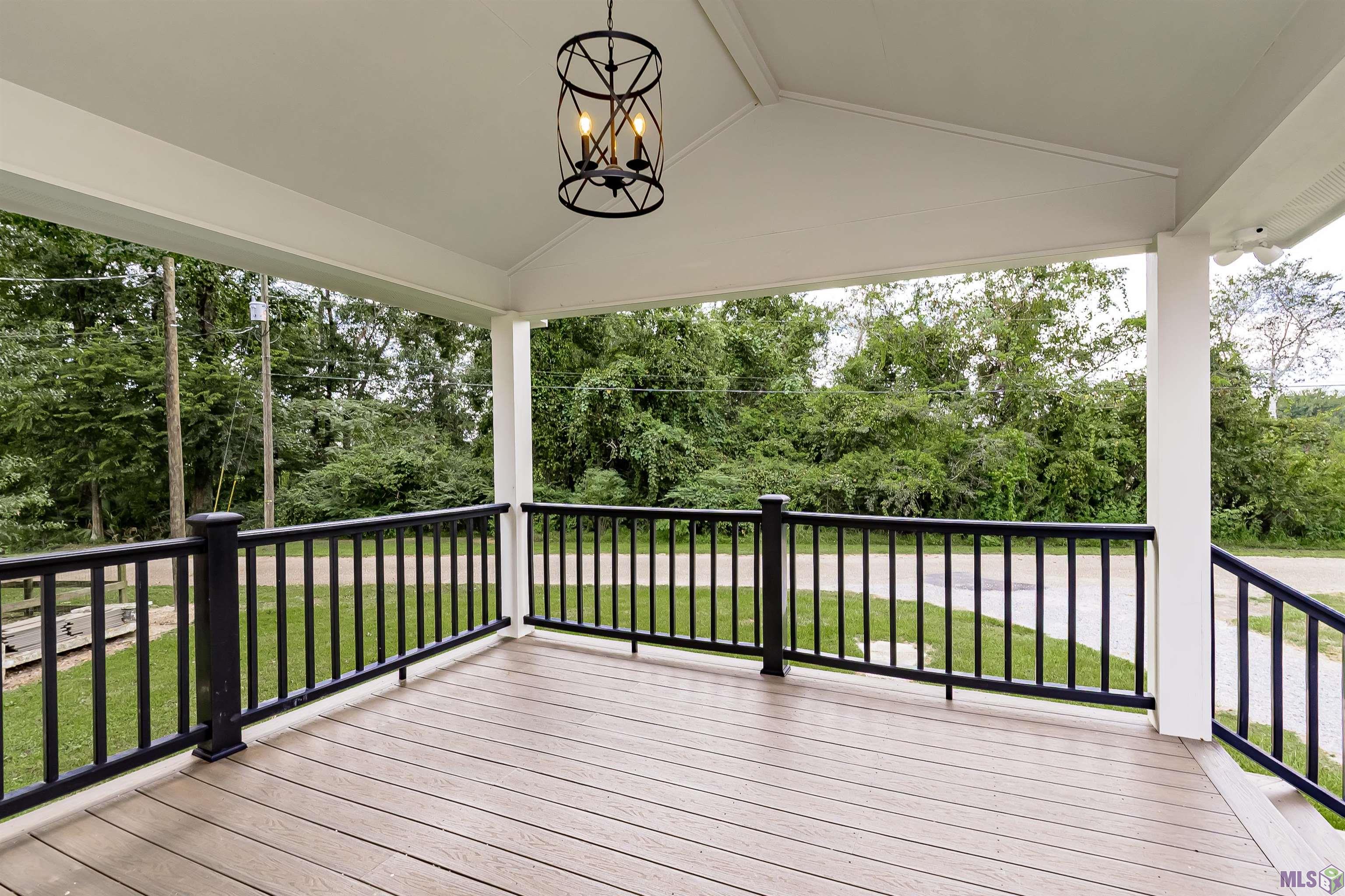 11233 Stringer Bridge Road St. Amant, LA 70774 - Photo 3 of 24