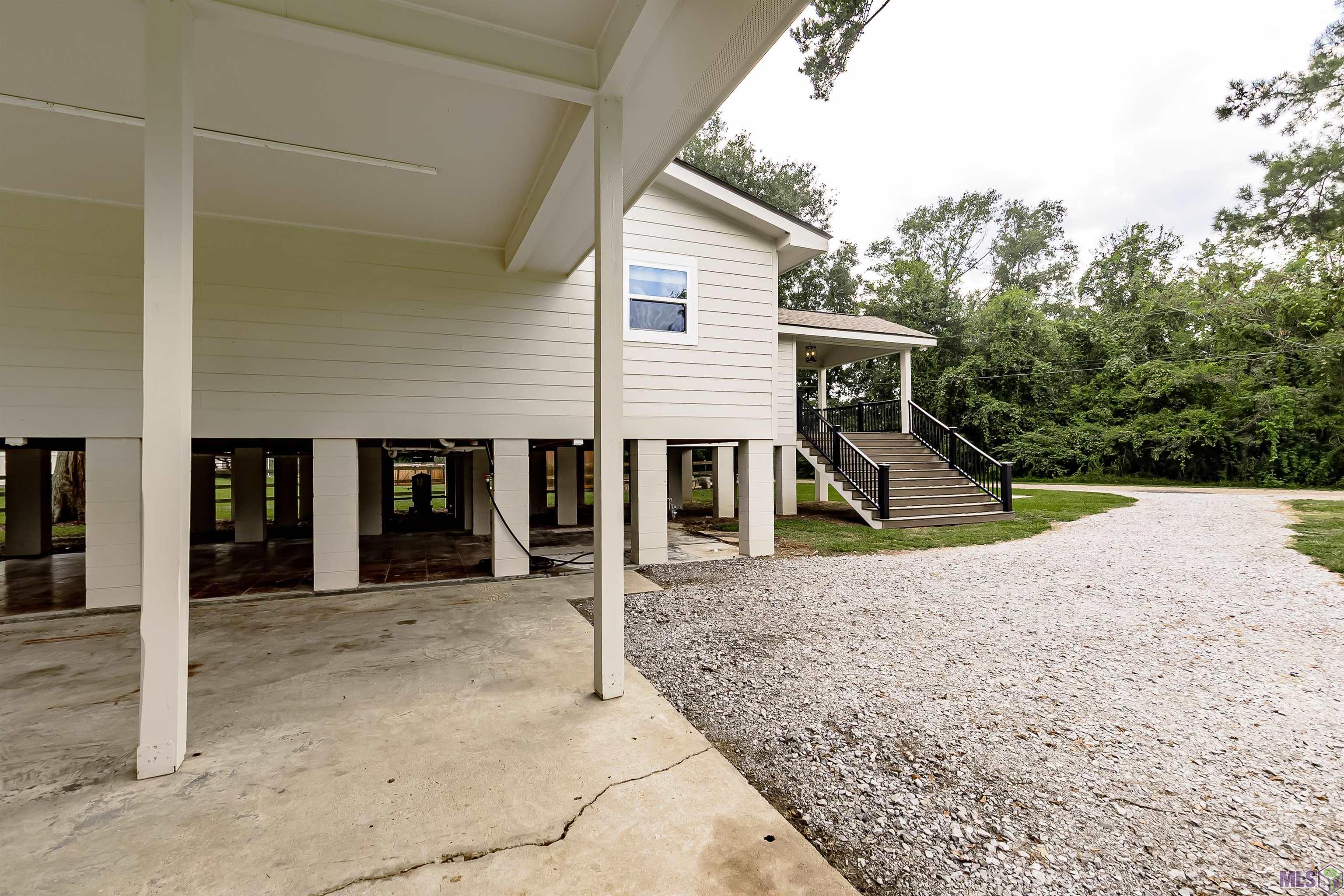 11233 Stringer Bridge Road St. Amant, LA 70774 - Photo 5 of 24