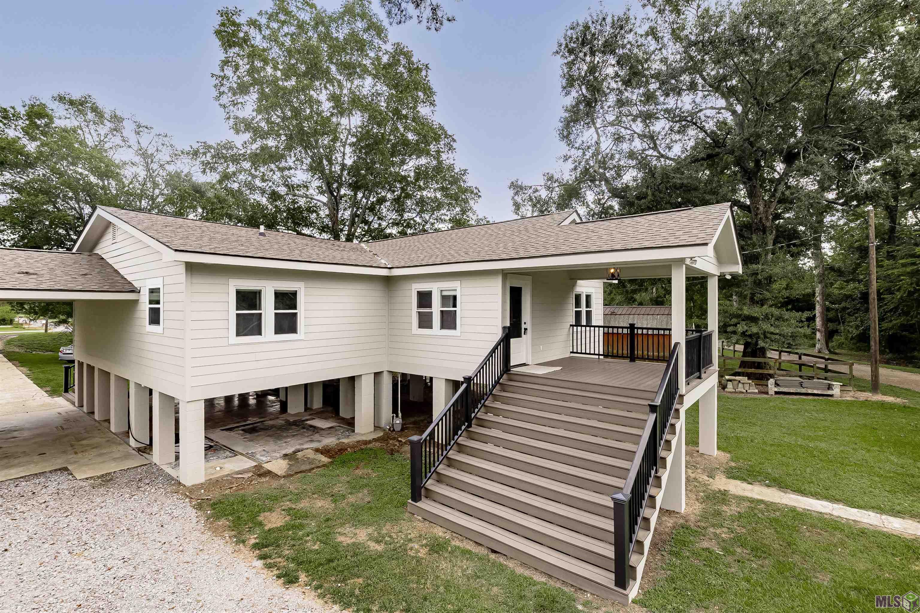 11233 Stringer Bridge Road St. Amant, LA 70774 - Photo 7 of 24