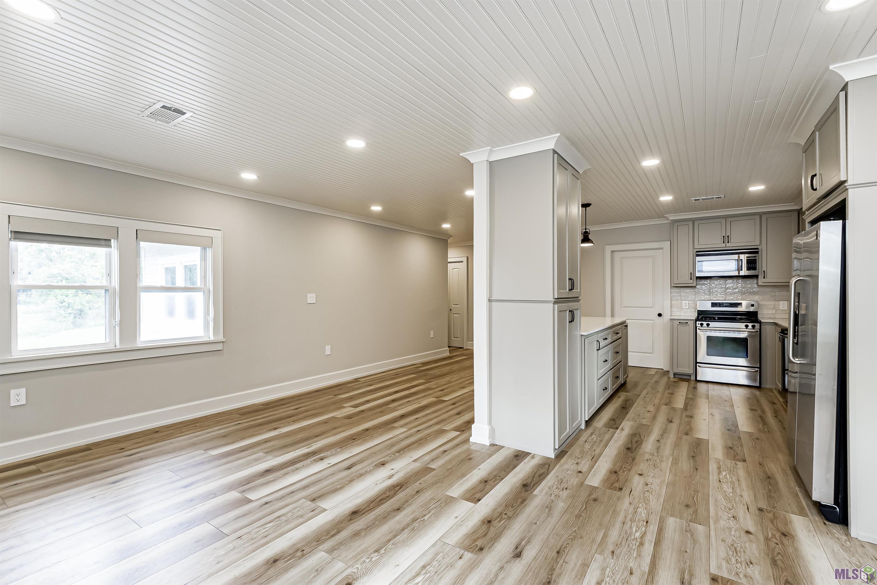 11233 Stringer Bridge Road St. Amant, LA 70774 - Photo 9 of 24