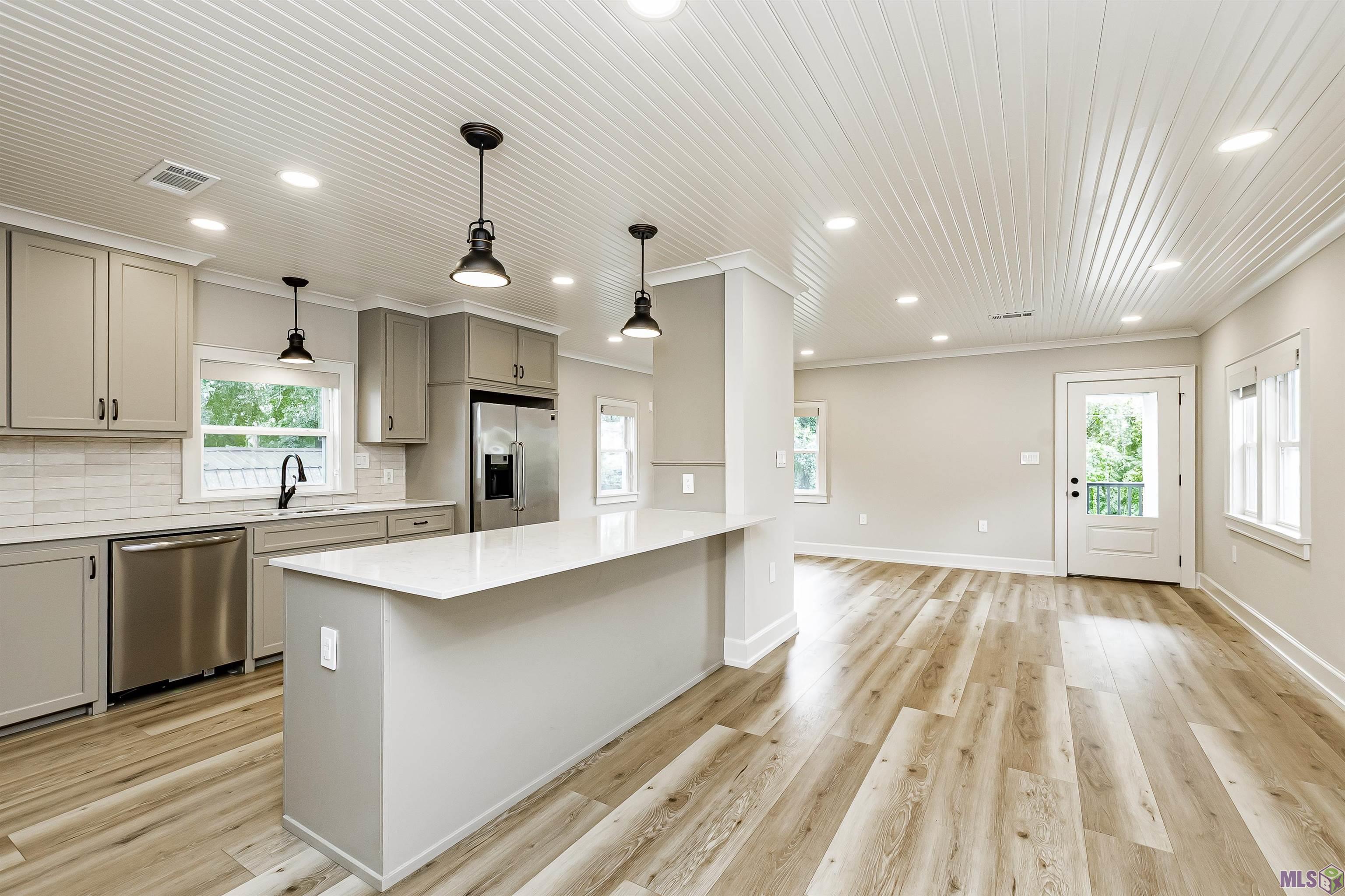 11233 Stringer Bridge Road St. Amant, LA 70774 - Photo 10 of 24