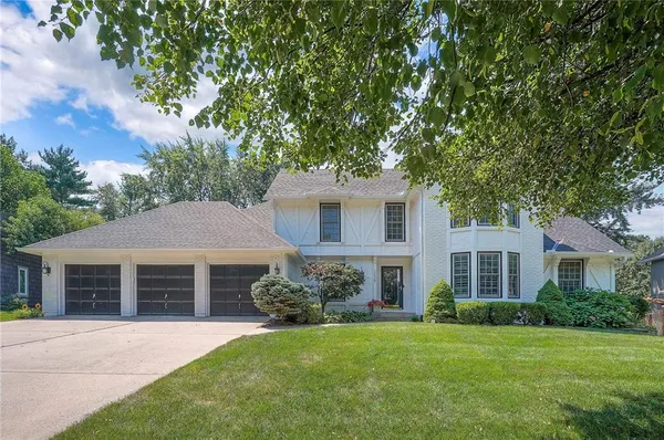 $750,000 | 12028 Ballentine Street, Overland Park, KS 66213