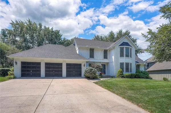 $750,000 | 12028 Ballentine Street, Overland Park, KS 66213
