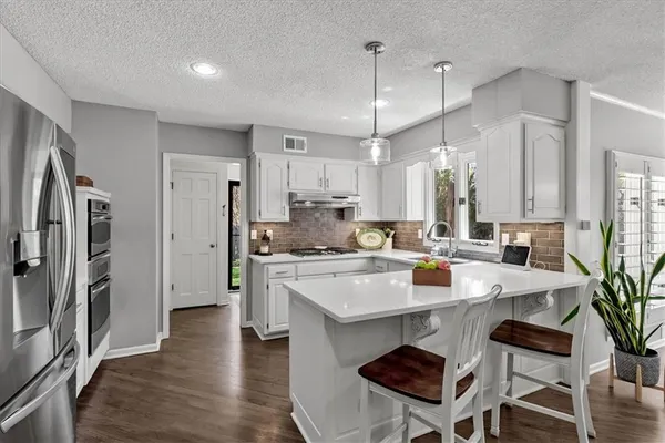 $750,000 | 12028 Ballentine Street, Overland Park, KS 66213