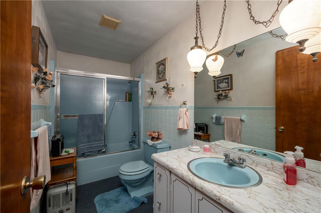 162 Cooper Road Cabot, PA 16023 - Photo 10 of 22 Gallery Image 10