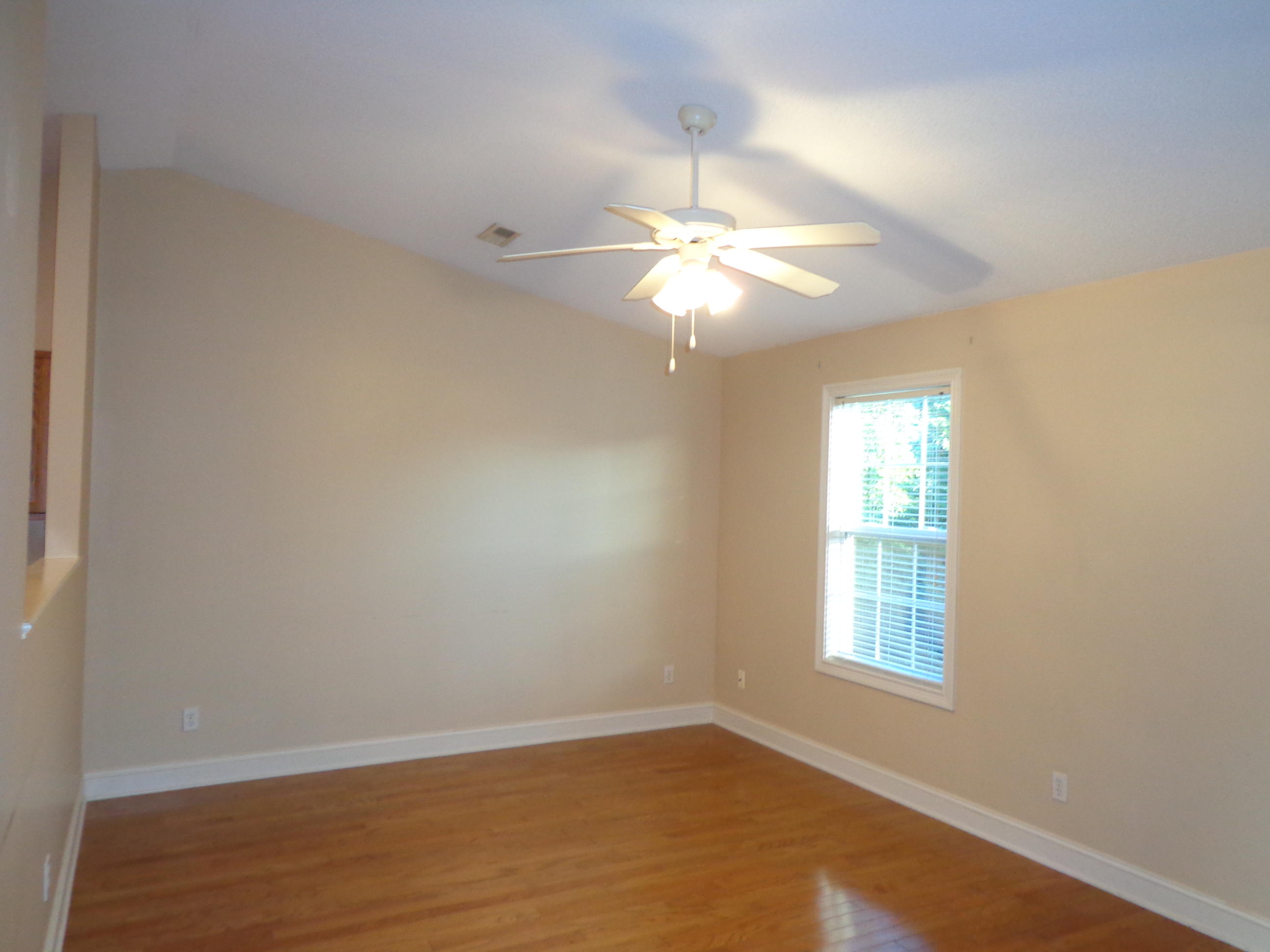 705 High Point Way,, Unit 41 Knoxville, TN 37912 - Photo 4 of 4 DSC02980