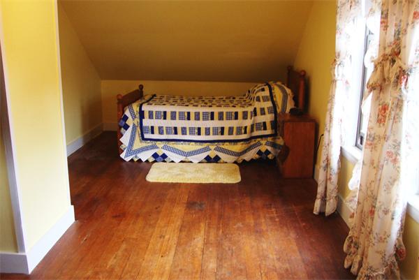 71 College Farm Road Waltham, MA 02451 - Photo 13 of 16 Gallery Image 13